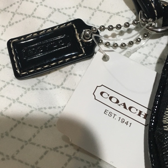 NWT Coach classic interlocking C pouchette - Picture 3 of 5